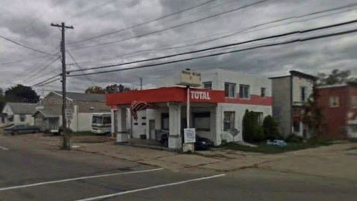 Gulf Station - 2018 Street View (newer photo)